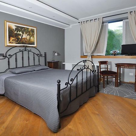 Hostal Il Borgo Antico Montefiore Conca Exterior foto